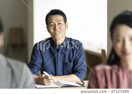 研討會參加者中老年男女形象拍攝合作“LINK FOREST” 研討會參加者中老年男女形象拍攝合作“LINK FOREST” 87325899