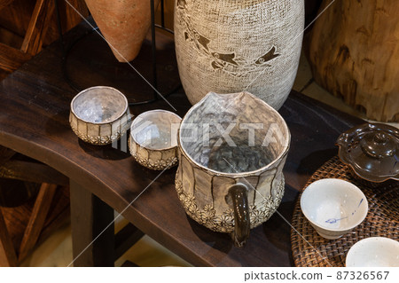 瓷杯套裝。 87326567