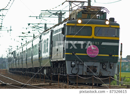 Hokuriku Main Line Mikawa-Kaga Kasama JR West EF81-113 + 24 series Twilight Express 87326615