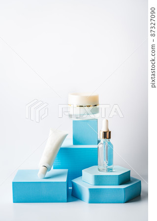 Bottle with serum and cream Bottle with serum and cream 87327090