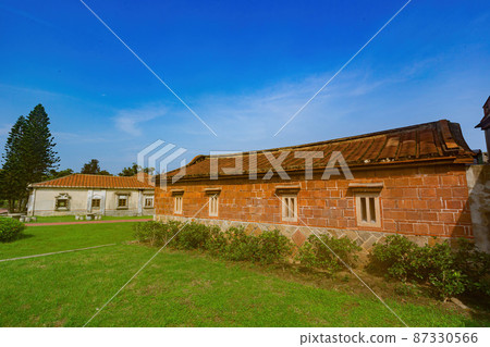 Sunny view of the Jinshui elementary school exhibition building 87330566