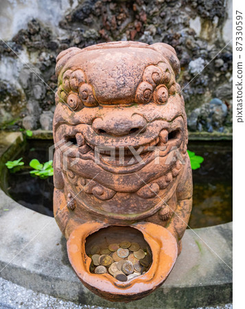 Wind Lion God art statue in town 87330597