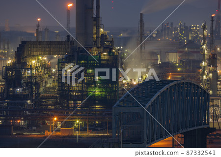 Beautiful factory night view of Mizushima Complex in Kurashiki City, Okayama Prefecture, Japan 87332541