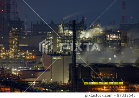 Beautiful factory night view of Mizushima Complex in Kurashiki City, Okayama Prefecture, Japan 87332545