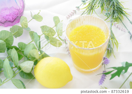 喚醒飲料橙汁加新鮮檸檬汁 87332619