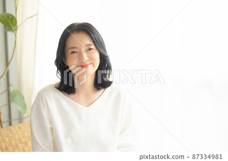 Beauty middle women 87334981