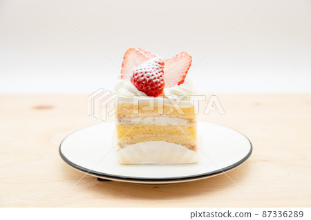 strawberry shortcake 87336289