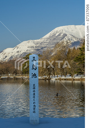 Mishima Pond, Maibara City, at the foot of Mt. Ibuki 87337006