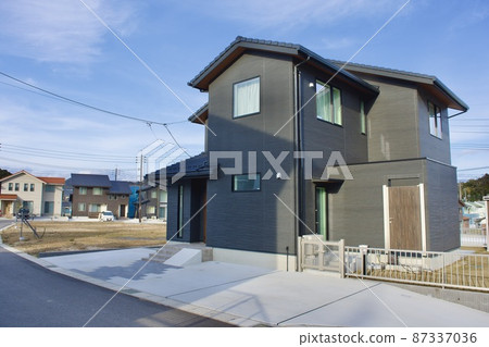 新房停車場 新房停車場 87337036