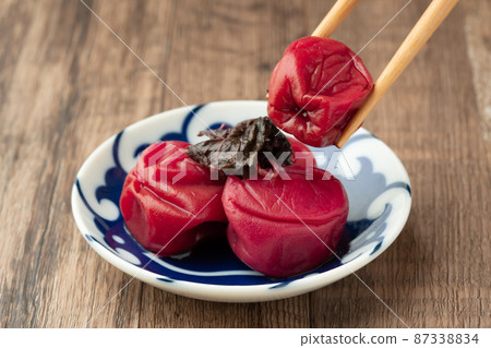 咸梅 87338834