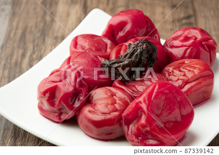 Salted plum  87339142