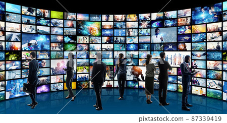 A large number of people watching the video Exhibition Museum Museum 87339419