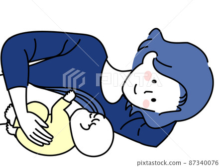 母親和孩子一起睡覺時母乳喂養 87340076