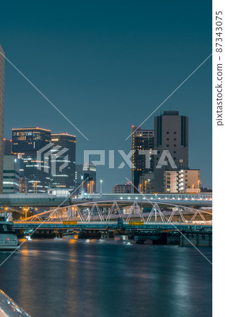 Night view of Nakanoshima skyscrapers from around Osaka Central Wholesale Market Marina 87343075