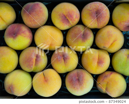 Top view of peaches 87349024