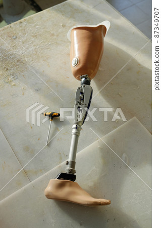 Finished prosthesis consisting of prosthetic socket, metallic section and foot Finished prosthesis consisting of prosthetic socket, metallic section and foot 87349707