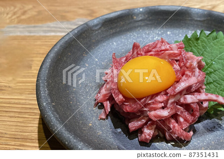 Yukhoe_Yukke of a yakiniku restaurant 87351431