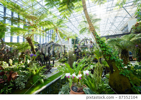 [Hyogo Prefecture] Awaji Yumebutai Koen Greenhouse Awaji Green Building 87352104