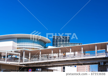 Ebina Station West Exit Scenery West Gate A pedestrian bridge connecting LaLaport Ebina Station West Exit Scenery West Gate A pedestrian bridge connecting LaLaport 87353698