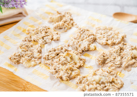 Making banana cookies with oatmeal Making banana cookies with oatmeal 87355571