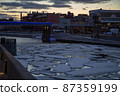 Ice on the Moskva River in the city center 87359199