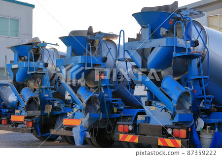 Image of agitator truck (concrete mixer truck) 87359222