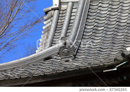 Tile roof image 87360265