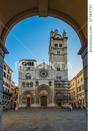 San Lorenzo Cathedral in Genoa 87364791