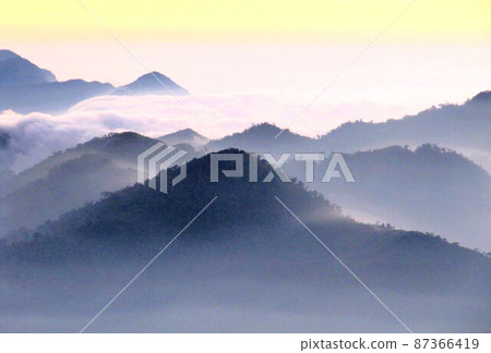 阿里山、新中浩郎 87366419