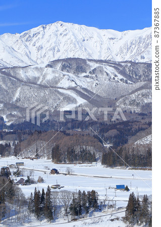 Winter of Hakuba Mt. Shirouma in the Northern Alps on a sunny winter 87367885