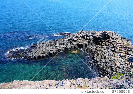 Basalt in Nanatsugama Park (Karatsu City, Saga Prefecture) 87368908