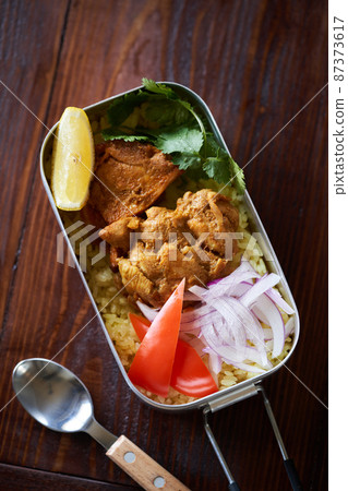 Tandoori chicken cooked in Mestin Tandoori chicken cooked in Mestin 87373617