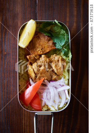 Tandoori chicken cooked in Mestin Tandoori chicken cooked in Mestin 87373618