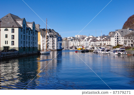 Beautiful streets of Alesund (Norway) 87379271