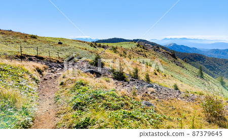 Utsukushigahara的風景：從山路看八岳 87379645