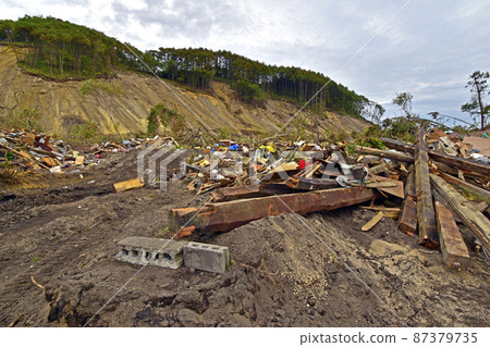 受北海道東部伊布里地震影響的厚摩町 87379735