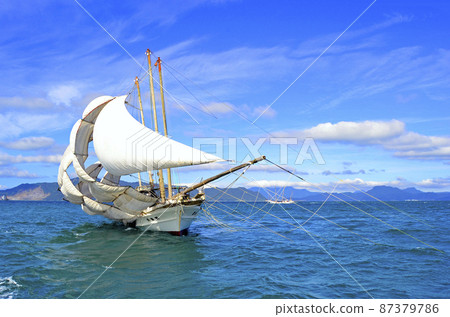 Shiranui Sea's winter tradition Utase boat fishing 87379786