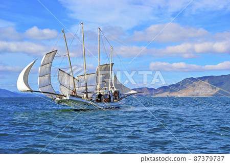 Shiranui Sea's winter tradition Utase boat fishing 87379787