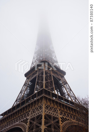 巴黎的埃菲爾鐵塔 87380140