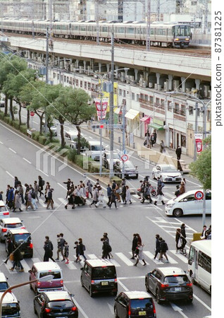 JR West 223 series Special Rapid Service 87381225