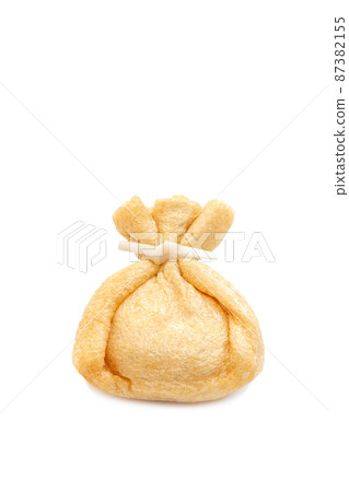 Oden-type mochi-filled purse [white background] 87382155