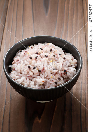 十五粒米 87382477