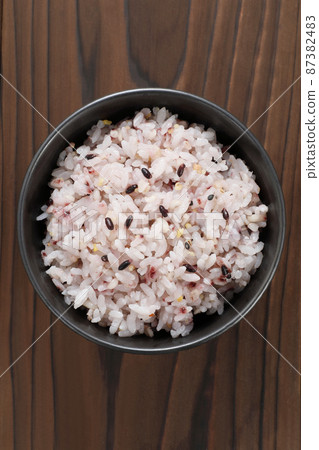 十五粒米 十五粒米 87382483