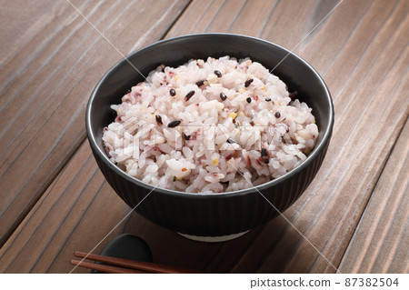 Fifteen grain rice Fifteen grain rice 87382504