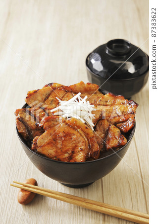 Charcoal-grilled pork bowl, a specialty of Obihiro, Tokachi, Hokkaido 87383622