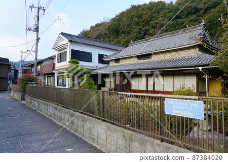 The scenery of the Matsuura residence (formerly Omiyama family Shoyashiki) and the village where Ino Tadataka of Shiraishijima stayed, Kasaoka City, Okayama Prefecture The scenery of the Matsuura residence (formerly Omiyama family Shoyashiki) and the village where Ino Tadataka of Shiraishijima stayed, Kasaoka City, Okayama Prefecture 87384020