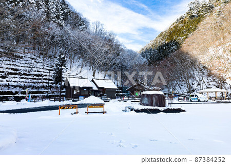 東京都西多摩區檜原村 東京市民之森的雪景 87384252
