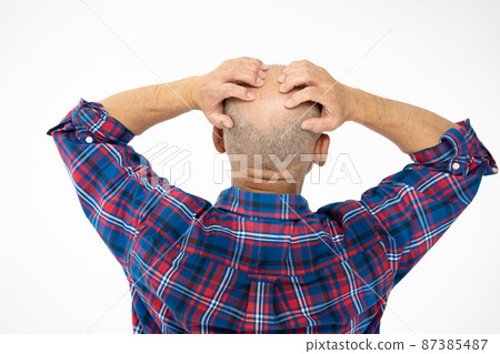 Worried senior man back view skinhead 87385487