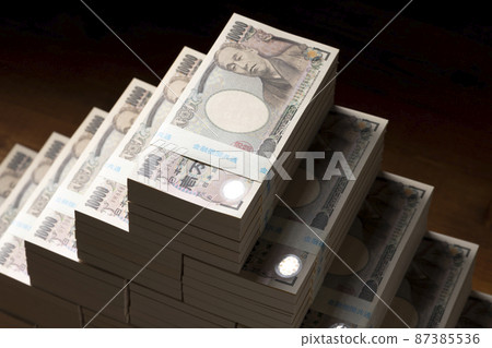 A stack of 10,000 yen bills (100 million yen) A stack of 10,000 yen bills (100 million yen) 87385536