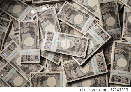 一疊10,000日元的碎片 一疊10,000日元的碎片 87385555